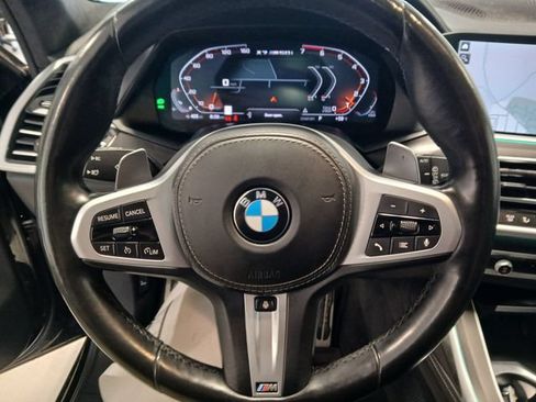 Used 2022 BMW X7 M50i w/ Luxury Seating Package AWD/4WD image 39