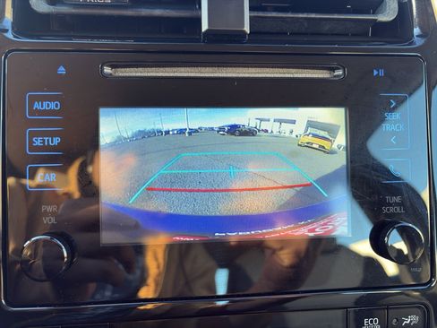 Used 2017 Toyota Prius Two image 15