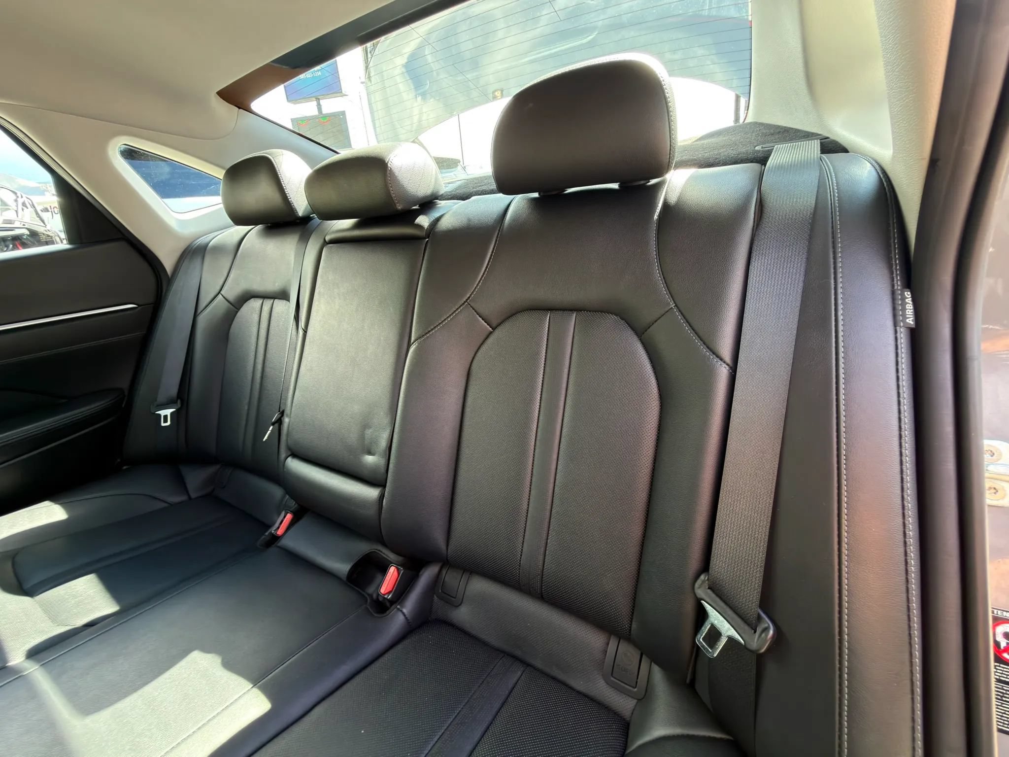 Used 2022 Hyundai Sonata Limited w/ Cargo Package FWD image 25