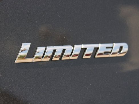 Used 2022 Toyota Tundra Limited w/ TRD Off-Road Package image 17