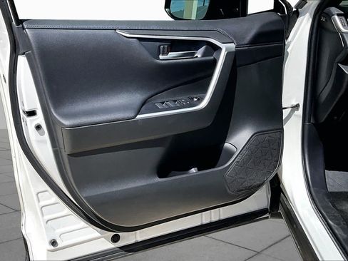 Used 2020 Toyota RAV4 XSE AWD/4WD image 22
