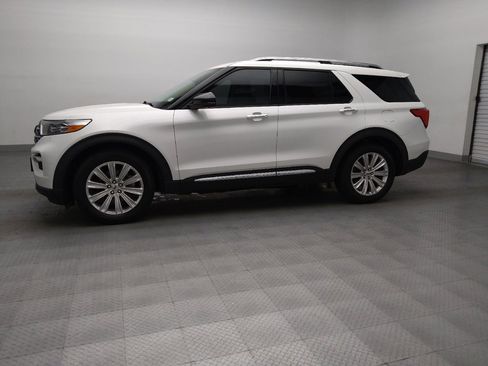 Used 2021 Ford Explorer Limited w/ Equipment Group 301A RWD image 2