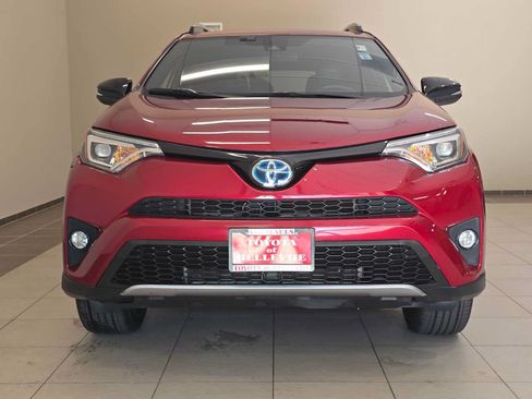 Used 2018 Toyota RAV4 SE AWD/4WD image 6