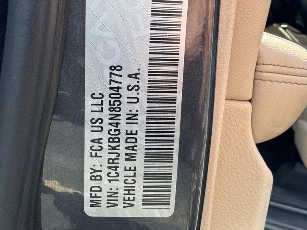 Used 2022 Jeep Grand Cherokee L Limited AWD/4WD image 31