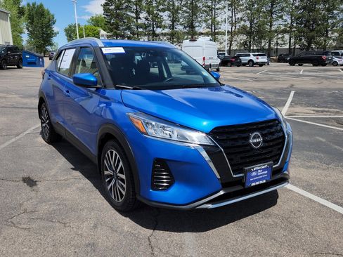 Used 2022 Nissan Kicks SV FWD image 19