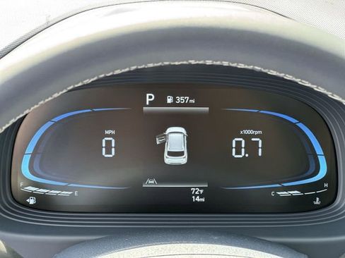 New 2026 Hyundai Venue SEL FWD image 27