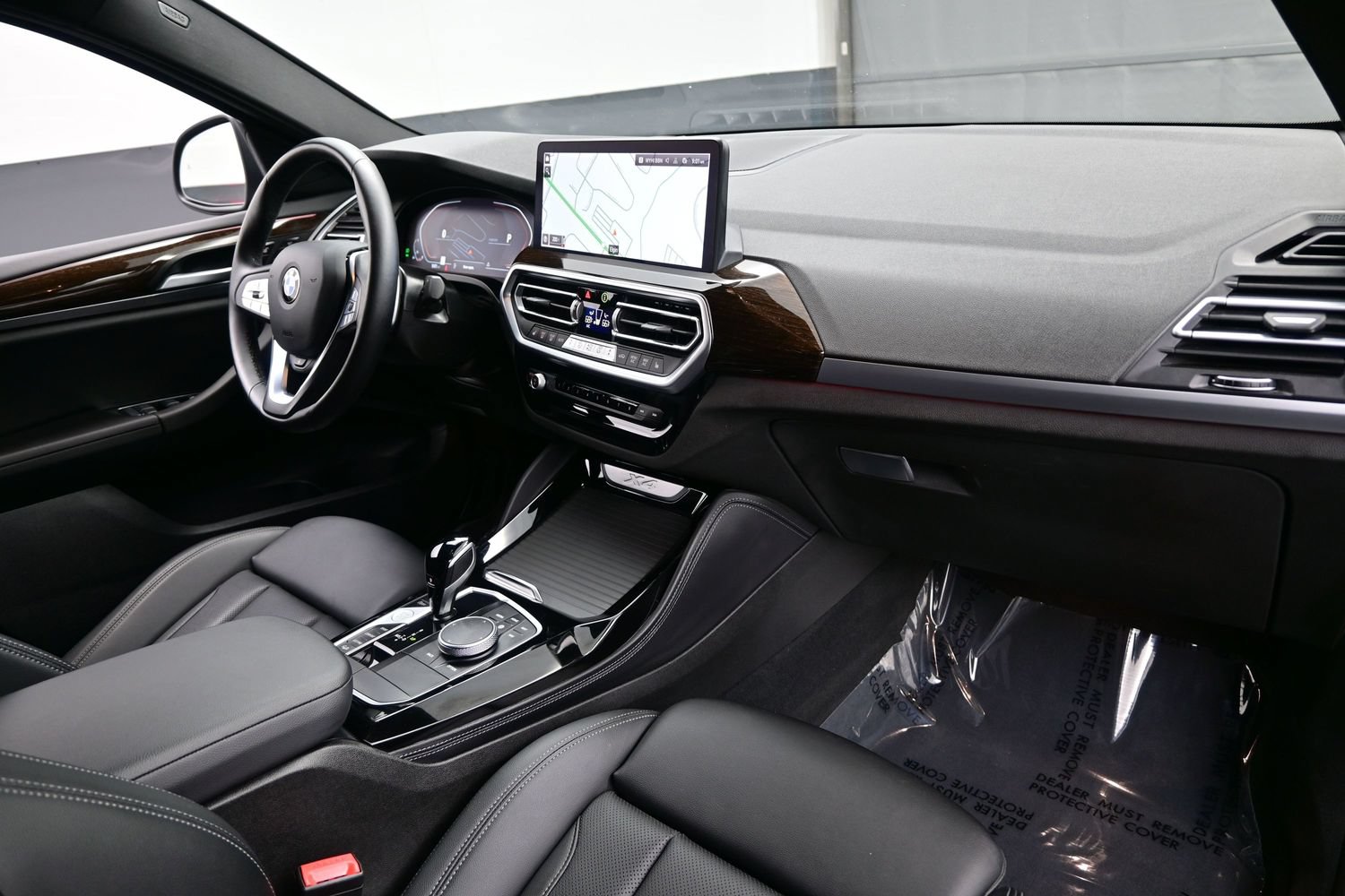 Used 2025 BMW X4 xDrive30i AWD/4WD image 15