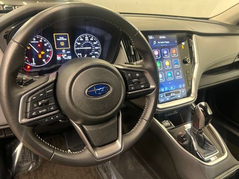 Used 2025 Subaru Outback Premium AWD/4WD image 18