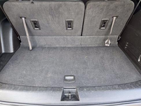Used 2023 Chevrolet Traverse LT AWD/4WD image 31