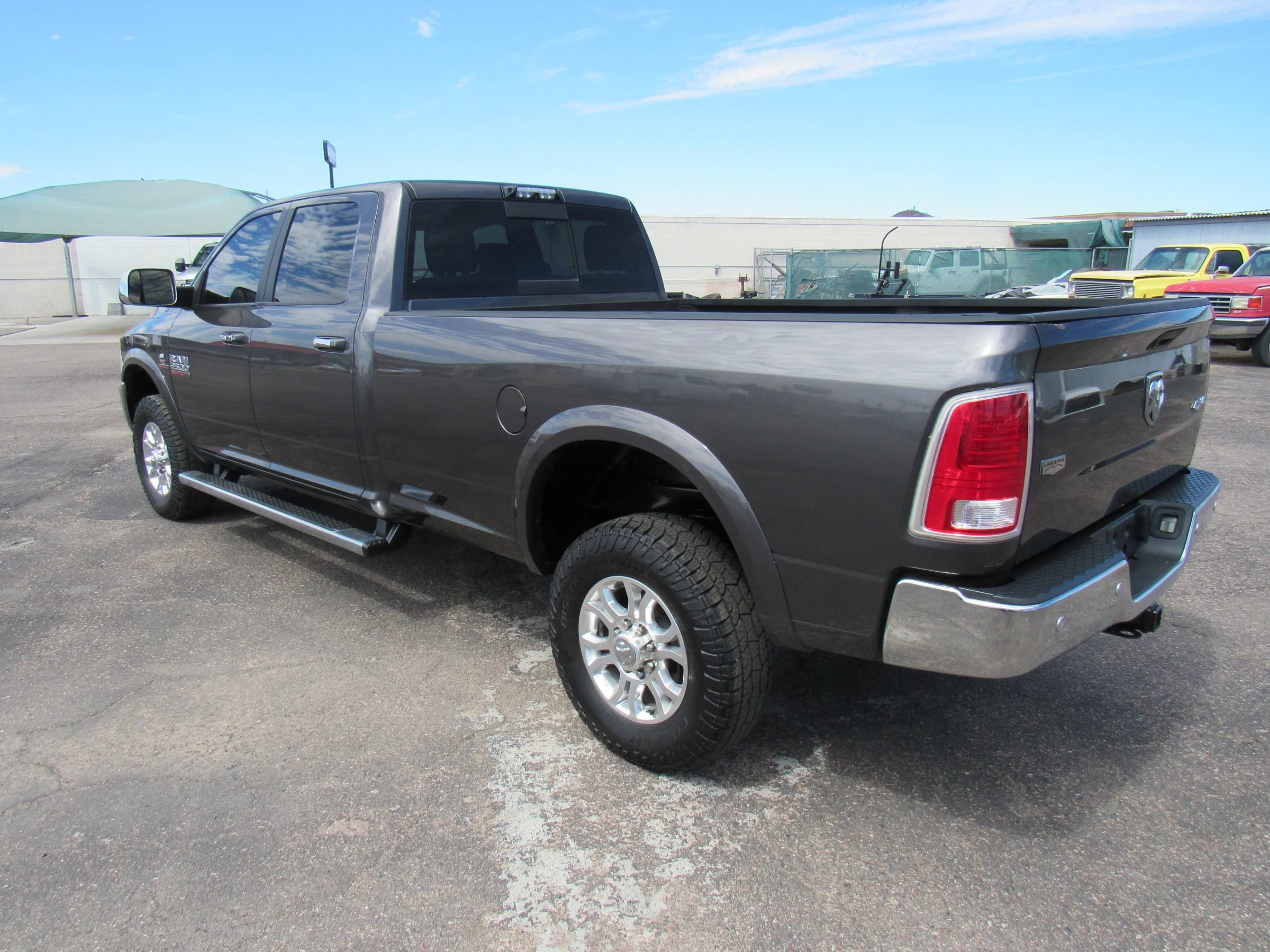 Used 2018 RAM 2500 Laramie w/ Convenience Group AWD/4WD image 8