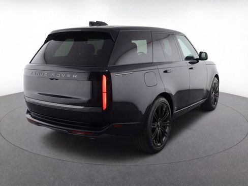Used 2025 Land Rover Range Rover SE image 7