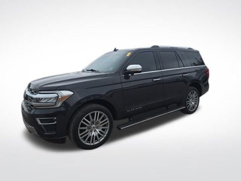 Used 2024 Ford Expedition Platinum image 6