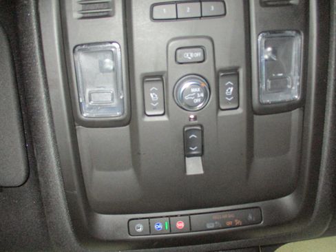 Certified 2024 GMC Yukon Denali w/ Advanced Technology Package AWD/4WD image 34