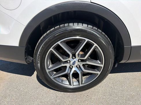 Used 2017 Ford Explorer Sport w/ Equipment Group 401A image 28