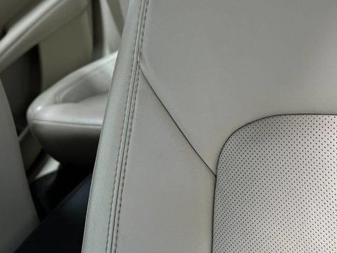 Used 2018 Lincoln MKZ Reserve w/ Climate Package FWD image 20