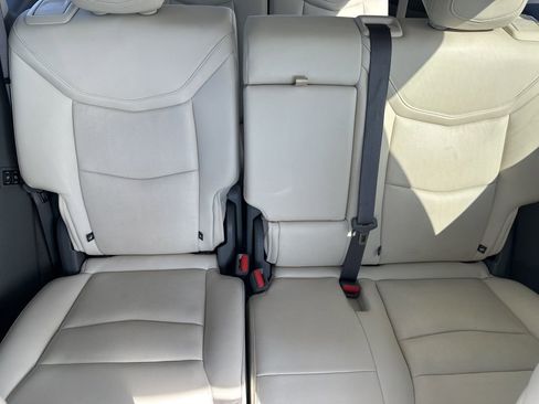 Used 2023 Cadillac XT6 Premium Luxury AWD/4WD image 17
