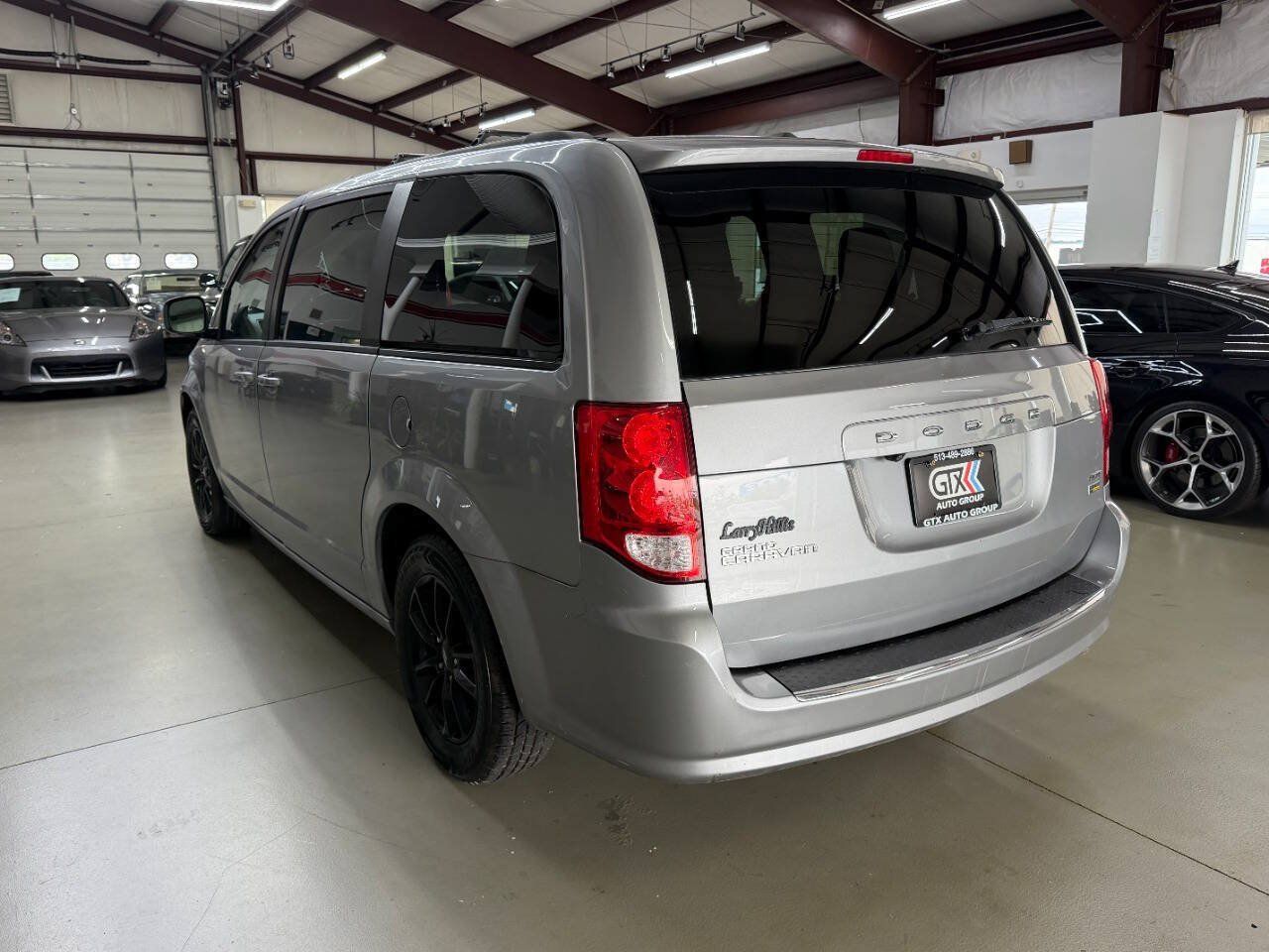 Used 2019 Dodge Grand Caravan GT FWD image 4
