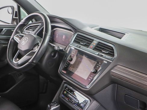 Used 2022 Volkswagen Tiguan SEL R-Line image 27
