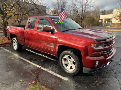 Used 2017 Chevrolet Silverado 1500 LT w/ All Star Edition AWD/4WD image 2