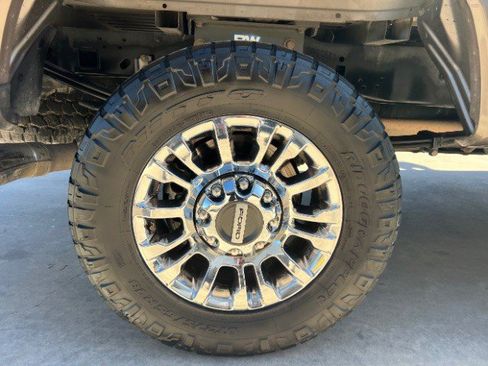 Used 2021 Ford F250 XLT w/ XLT Premium Package image 22