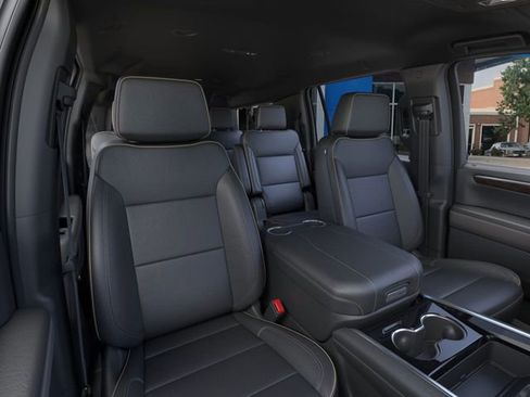 New 2025 Chevrolet Suburban Premier image 16