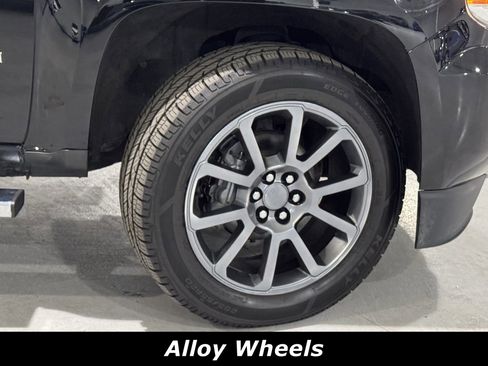 Used 2018 GMC Canyon Denali image 14