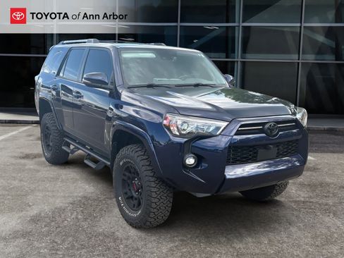 Used 2024 Toyota 4Runner SR5 Premium w/ Moonroof Package AWD/4WD image 1