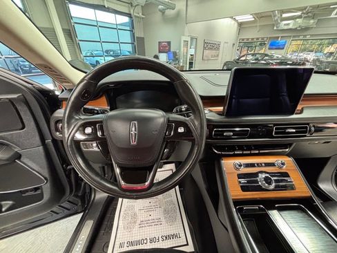 Used 2020 Lincoln Aviator Reserve w/ Equipment Group 201A image 13