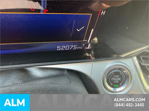 Used 2025 Chevrolet Trax LT FWD image 27