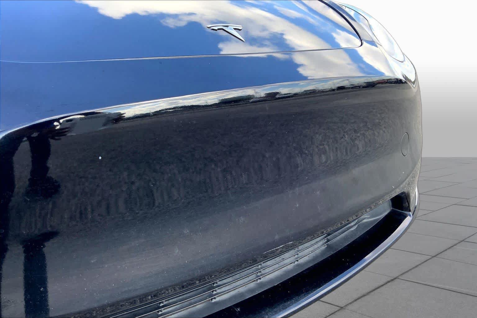 Used 2024 Tesla Model Y 2WD image 27