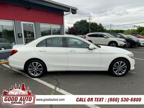 Used 2017 Mercedes-Benz C 300 4MATIC Sedan image 4