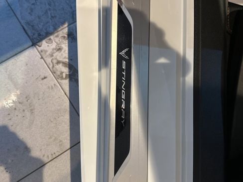 Used 2025 Chevrolet Corvette Stingray Premium Conv w/ Z51 Performance Package image 21