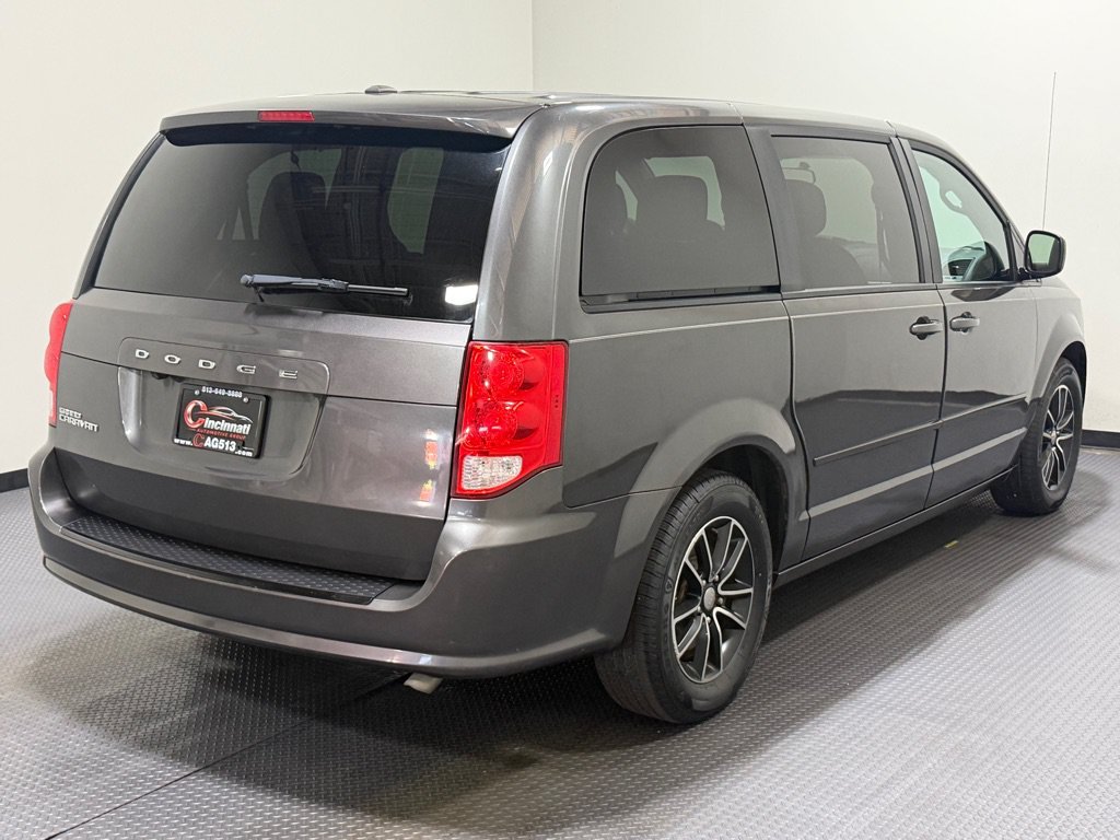 Used 2016 Dodge Grand Caravan SXT FWD image 5