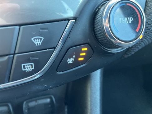 Used 2018 Chevrolet Cruze LT w/ Convenience Package image 22