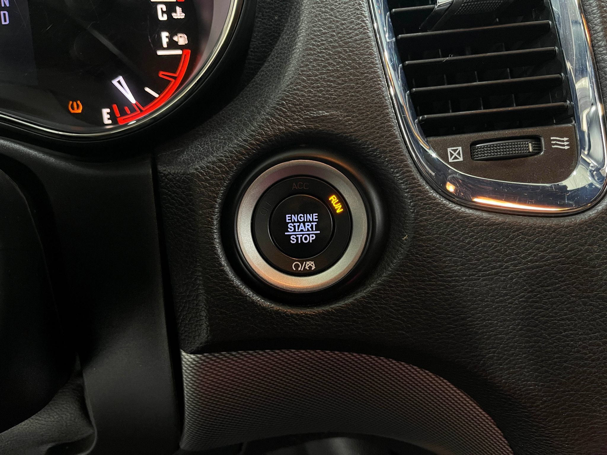 Used 2020 Dodge Durango R/T w/ Blacktop Package AWD/4WD image 20