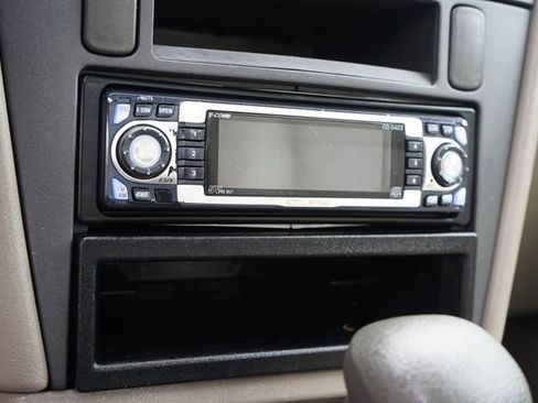 Used 2002 Volvo S40 image 15