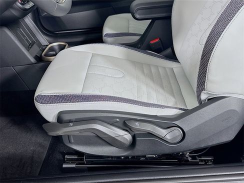 Certified 2025 MINI Cooper S image 18