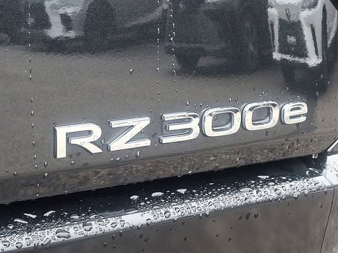 Used 2024 Lexus RZ 300e Premium w/ Accessory Package (Z1) image 30