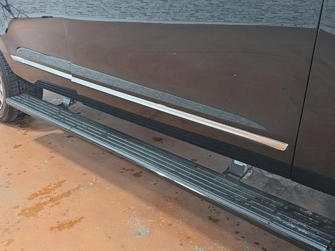 Used 2019 Lincoln Navigator Reserve image 14