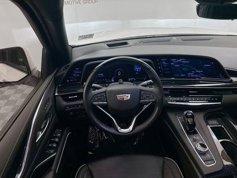 Used 2023 Cadillac Escalade ESV Sport AWD/4WD image 25