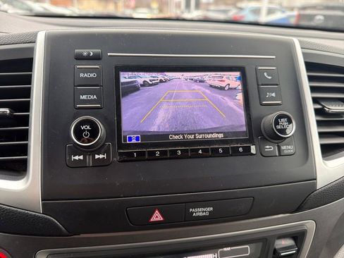 Used 2018 Honda Pilot LX image 18