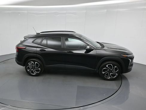 Used 2024 Chevrolet Trax RS w/ Sunroof Package FWD image 52