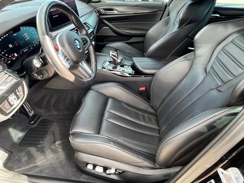 Used 2022 BMW M5 image 5