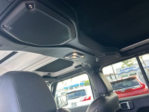 Used 2021 Jeep Wrangler Unlimited Sahara image 25