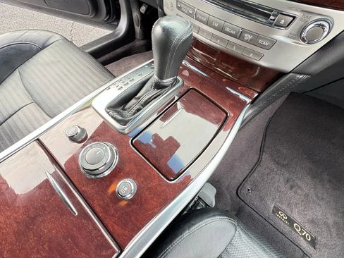 Used 2016 INFINITI Q70 3.7 w/ Sport Package image 27