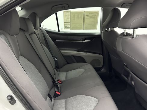 Used 2023 Toyota Camry LE FWD image 31
