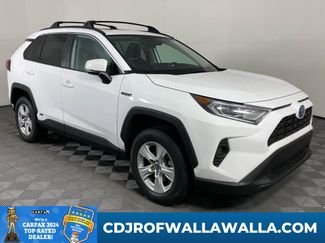 Used 2021 Toyota RAV4 XLE w/ Convenience Package video 1