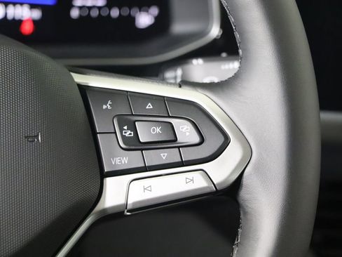 Used 2025 Volkswagen Jetta SE image 34