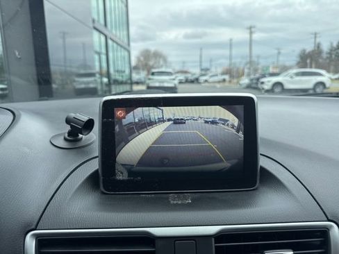 Used 2016 MAZDA MAZDA3 i Sport image 15