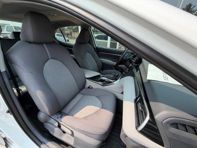 Used 2021 Toyota Camry LE FWD image 12